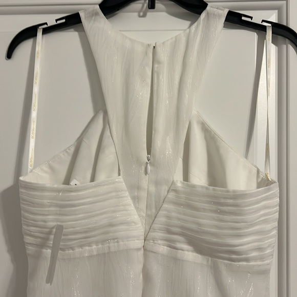 NWT BCBG Generation classy women’s 4 shimmery white halter racerback dress - Picture 5 of 5